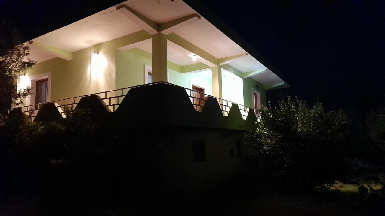 クチョヴァCortina House Beratアパートメント エクステリア 写真