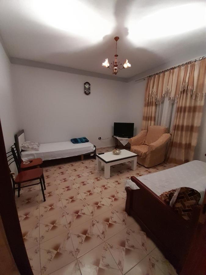 クチョヴァCortina House Beratアパートメント エクステリア 写真