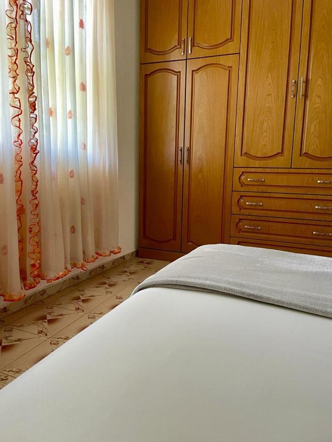 クチョヴァCortina House Beratアパートメント エクステリア 写真
